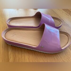 UGG JANE PATENT PRICKLY PEAR SLIDE